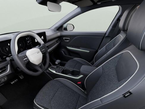 New 2025 Kia K4 GT-Line w/ GT-Line Sunroof Package image 17