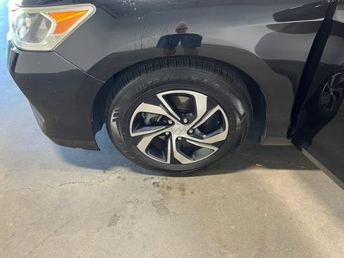 Used 2017 Honda Accord LX image 31