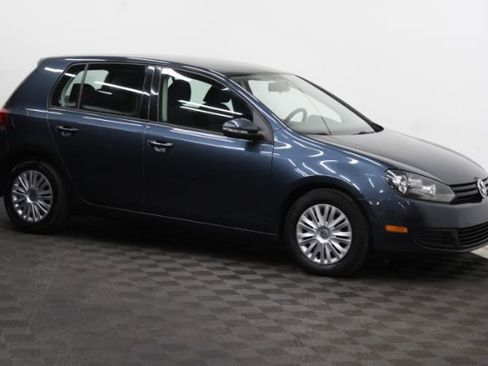 Used 2014 Volkswagen Golf 2.5L image 1