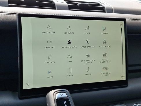 New 2025 Land Rover Defender 110 S image 21