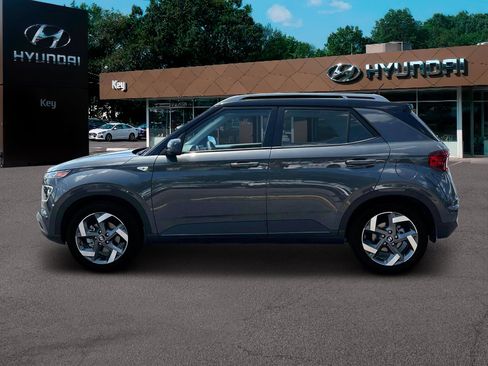 New 2025 Hyundai Venue Limited image 3