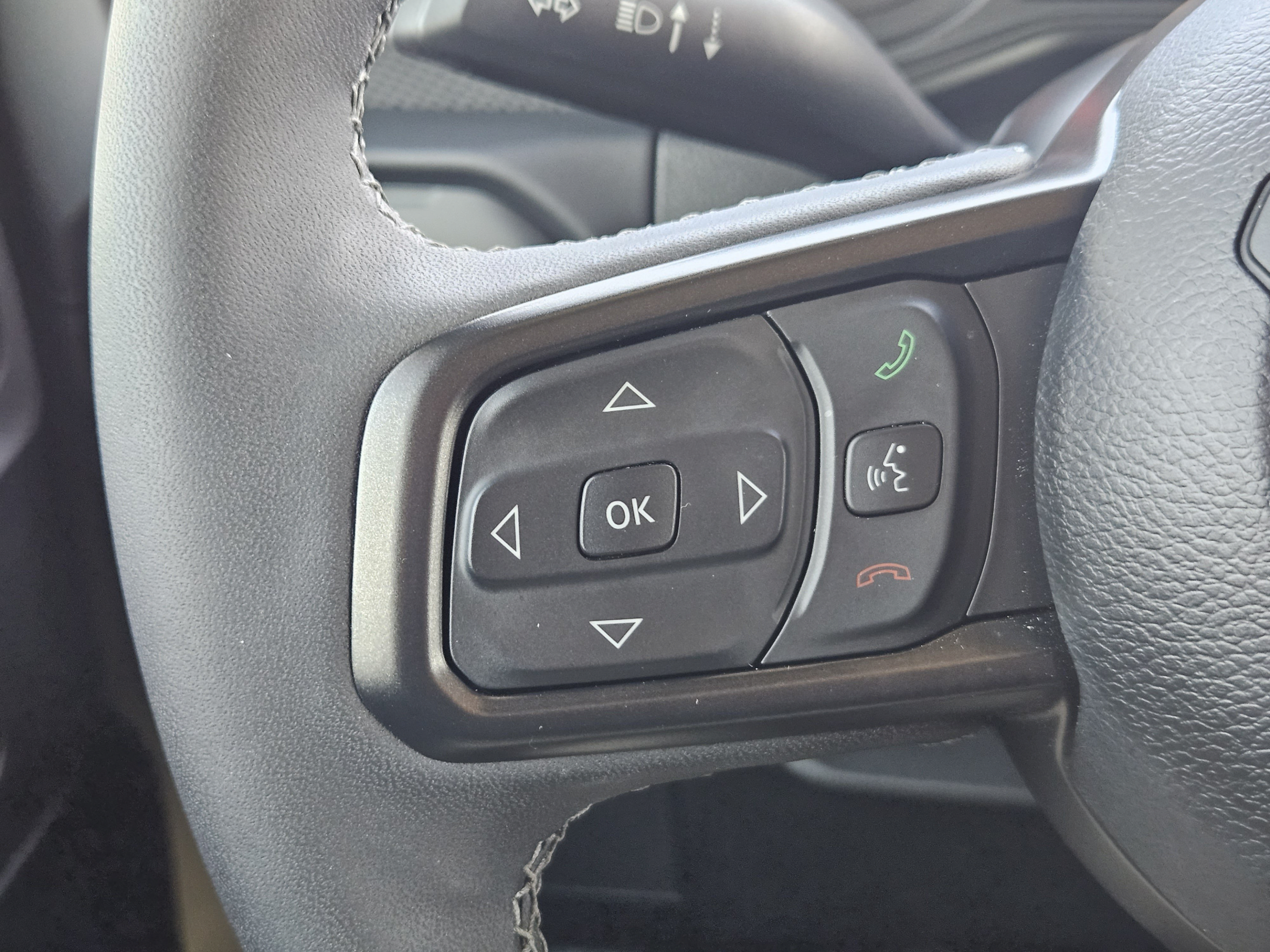 Used 2025 Jeep Gladiator Rubicon AWD/4WD image 26