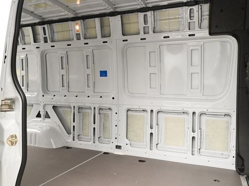 Used 2022 Mercedes-Benz Sprinter 2500 image 16