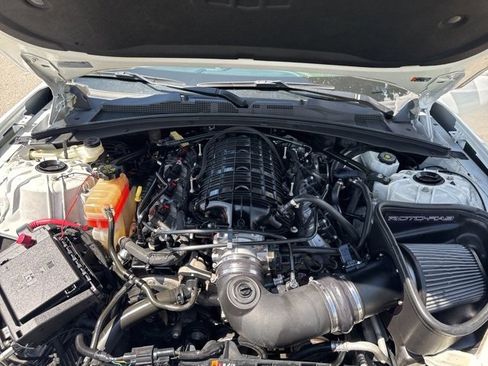 Used 2022 Chevrolet Camaro LT image 30