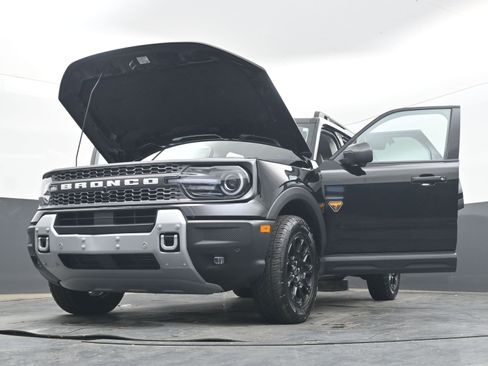 Used 2025 Ford Bronco Sport Badlands AWD/4WD image 38