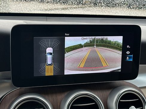 Certified 2022 Mercedes-Benz GLC 300 4MATIC image 17