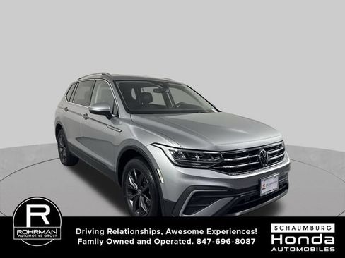Used 2023 Volkswagen Tiguan SE AWD/4WD image 3