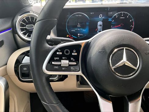 Used 2022 Mercedes-Benz A 220 image 24