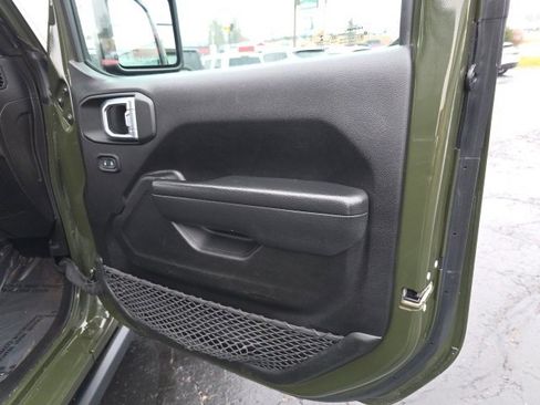 Used 2022 Jeep Gladiator Rubicon w/ LED Lighting Group image 39