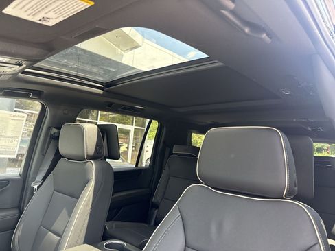 New 2026 GMC Yukon XL Elevation w/ Elevation Premium Package AWD/4WD image 20