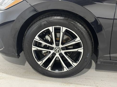 Used 2025 Volkswagen Jetta Sport FWD image 9