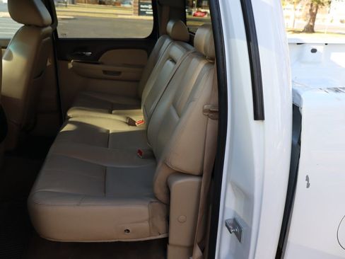 Used 2010 Chevrolet Silverado 2500 LTZ w/ Suspension Package, Off-Road image 20