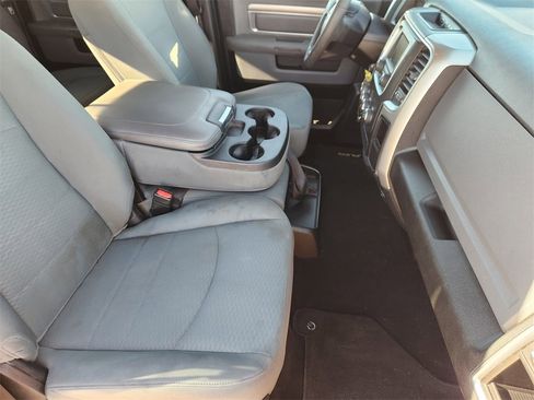 Used 2019 RAM 1500 Classic SLT image 16