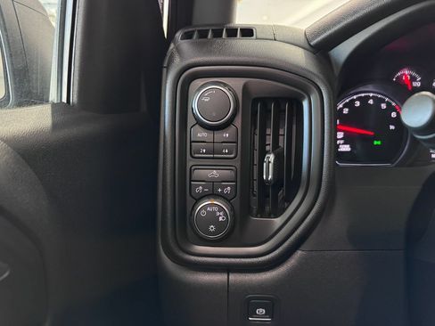 Used 2022 Chevrolet Silverado 1500 Custom Trail Boss w/ LPO, Dark Essentials Package AWD/4WD image 23