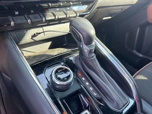 Used 2025 GMC Canyon AT4 AWD/4WD image 18