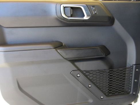 Certified 2025 Ford Bronco Outer Banks image 9