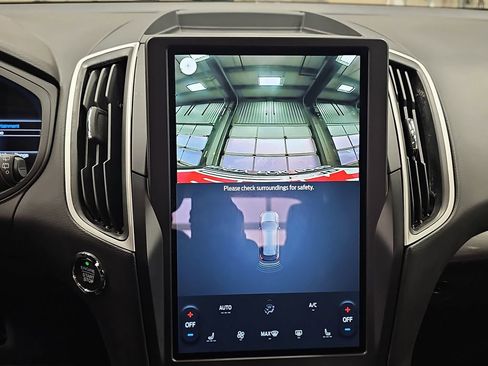 Used 2024 Ford Edge SEL image 20
