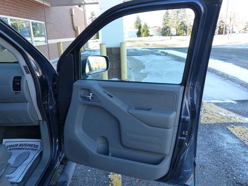 Used 2019 Nissan Frontier SL image 44