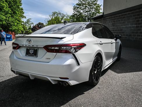 Used 2023 Toyota Camry XSE FWD image 5