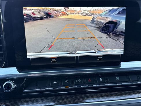 New 2026 GMC Sierra 1500 Elevation image 32