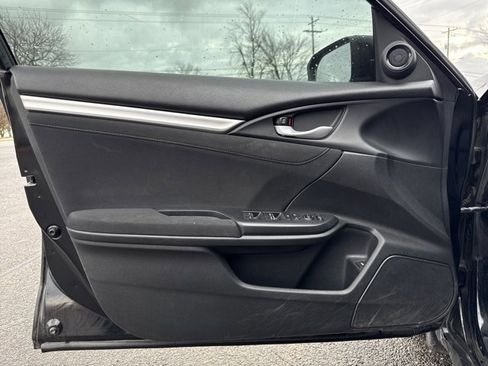 Used 2016 Honda Civic EX image 8