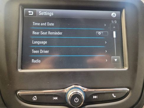Used 2018 Chevrolet Equinox LT FWD image 25