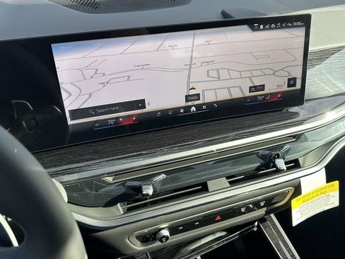 New 2026 BMW X5 xDrive40i AWD/4WD image 16