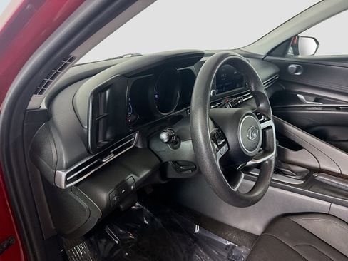 Used 2023 Hyundai Elantra SEL w/ Cargo Package FWD image 23