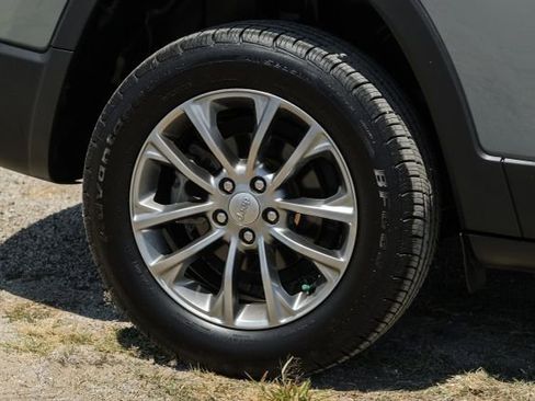 Used 2021 Jeep Cherokee Latitude Lux w/ Sun & Sound Group image 55