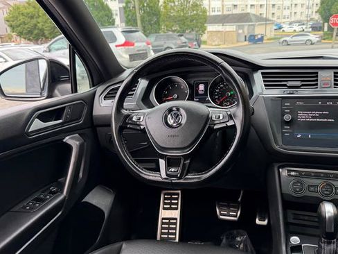 Used 2021 Volkswagen Tiguan SE R-Line AWD/4WD image 28