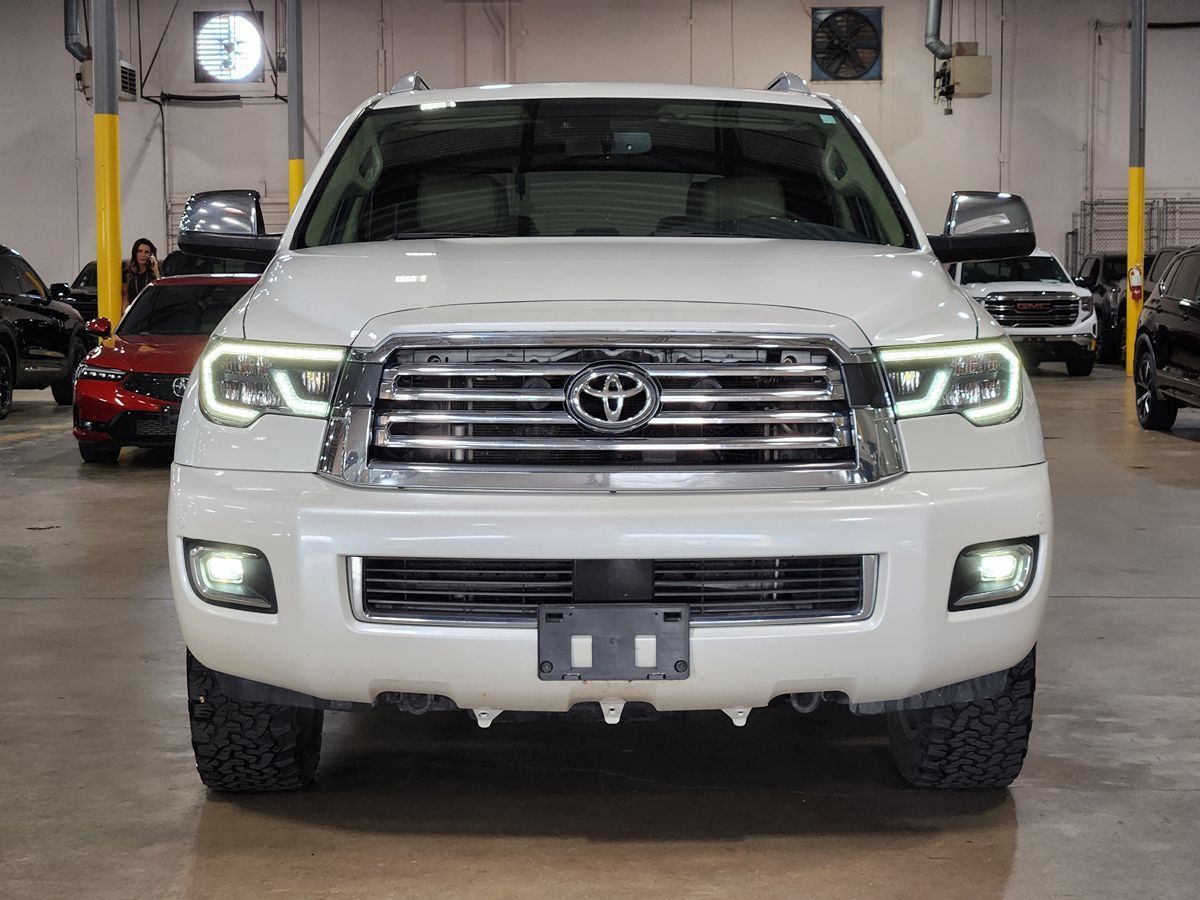 Used 2020 Toyota Sequoia Platinum RWD image 2