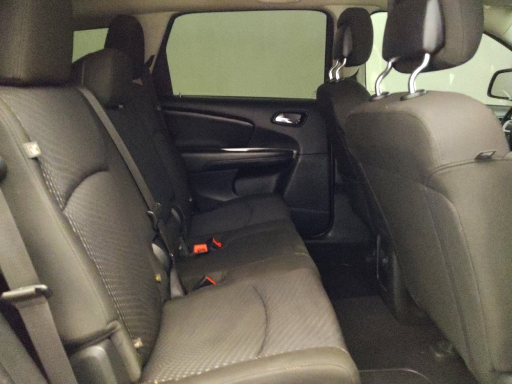 Used 2019 Dodge Journey SE w/ Connectivity Group FWD image 19