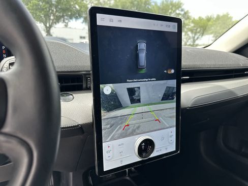 Used 2022 Ford Mustang Mach-E Select image 27