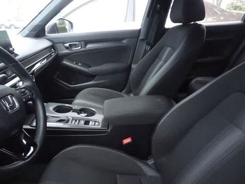 Used 2025 Honda Civic Sport image 9