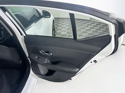 Used 2023 Nissan Sentra SV w/ Trunk Package image 27