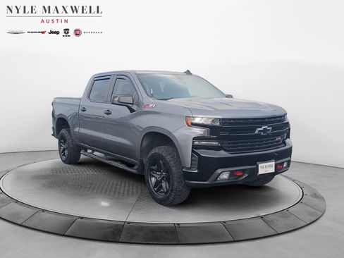 Used 2021 Chevrolet Silverado 1500 LT Trail Boss w/ Bed Protection Package AWD/4WD image 2