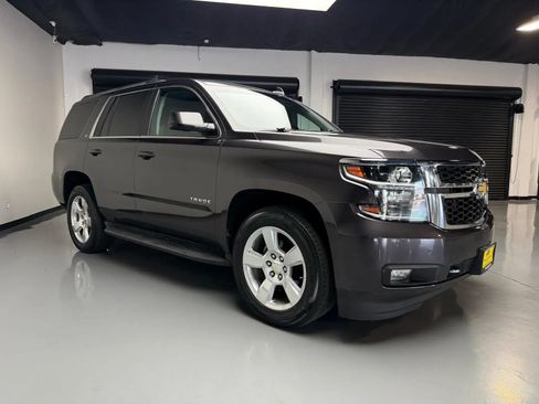 Used 2015 Chevrolet Tahoe LT RWD image 3