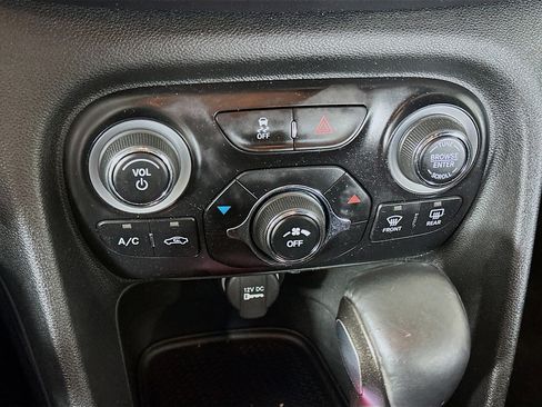 Used 2015 Dodge Dart SXT w/ Sun/Sound Group FWD image 23