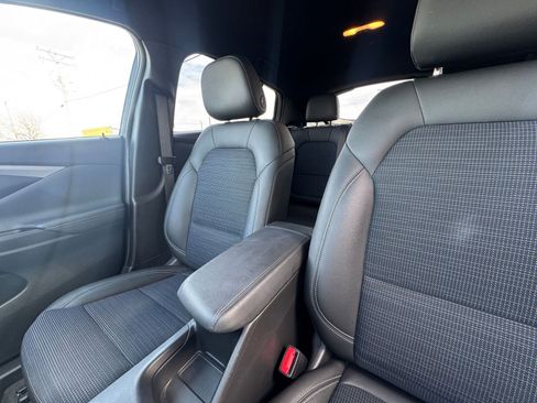 Used 2025 Buick Envista Preferred image 34