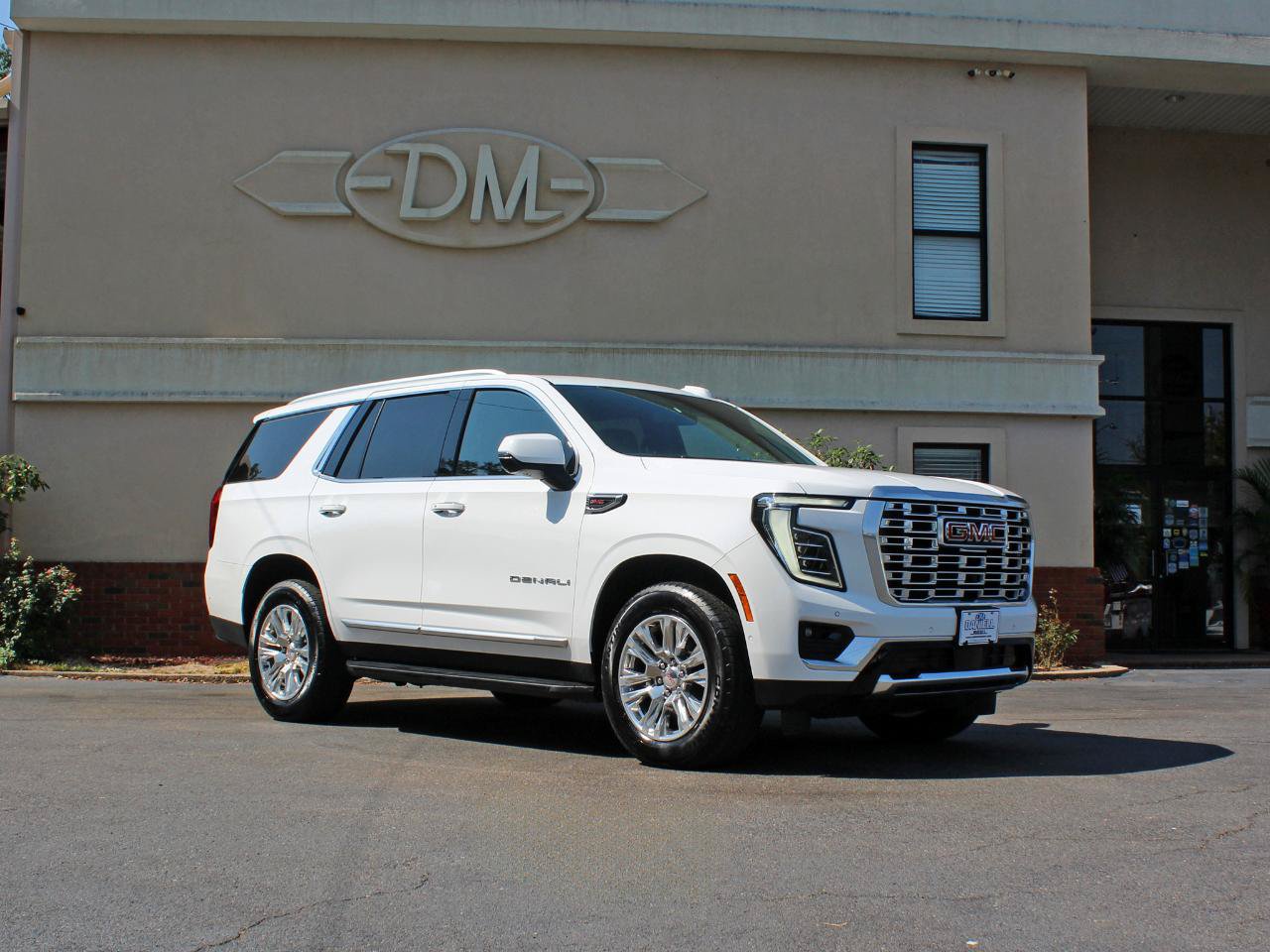 Used 2025 GMC Yukon Denali AWD/4WD image 5