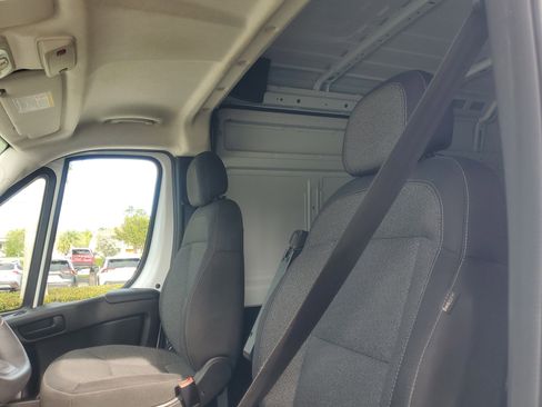 Used 2025 RAM ProMaster 2500 w/ Convenience Group FWD image 16