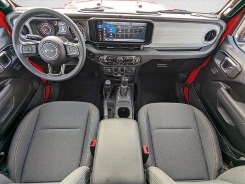 Used 2025 Jeep Gladiator Sport image 18