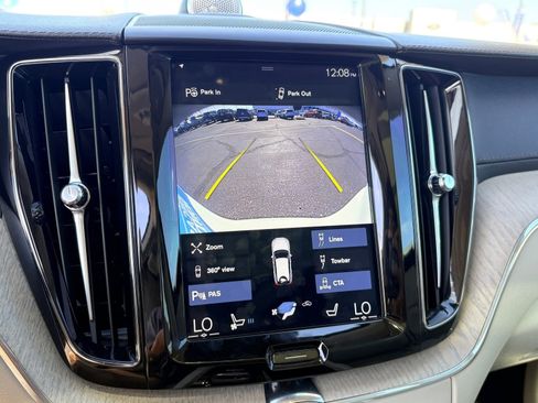 Used 2018 Volvo XC60 T8 Inscription image 16