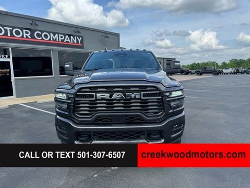 Used 2025 RAM 3500 Big Horn AWD/4WD image 15