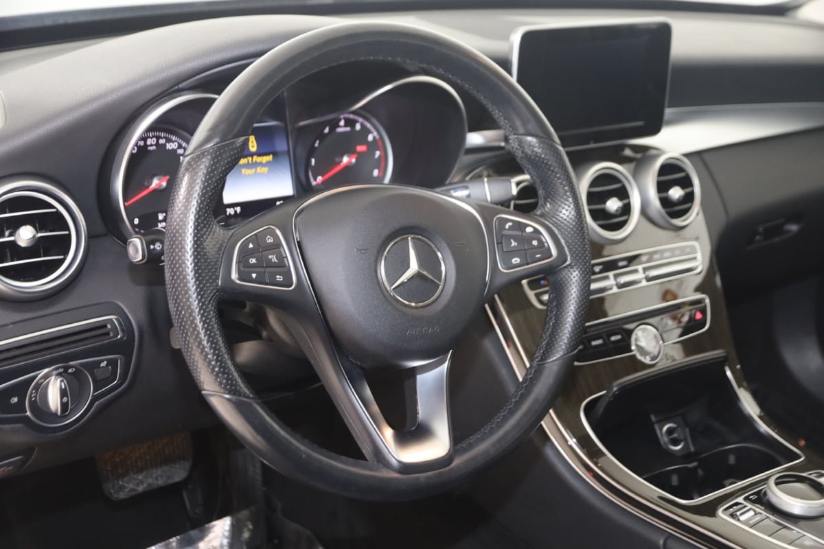 Used 2017 Mercedes-Benz C 300 4MATIC Sedan image 6