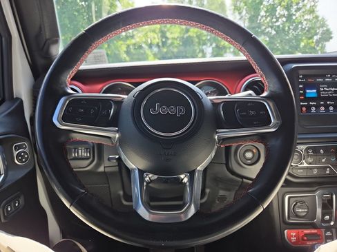 Used 2021 Jeep Wrangler Rubicon w/ Cold Weather Group AWD/4WD image 35