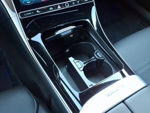 Certified 2024 Mercedes-Benz C 300 4MATIC Sedan image 5