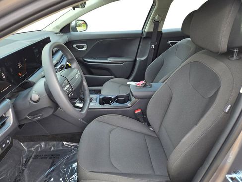 New 2026 Kia K4 FWD image 18