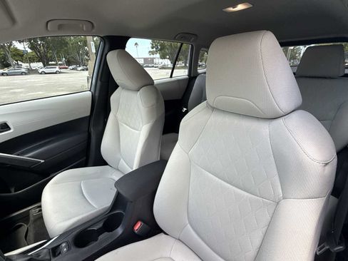 Used 2022 Toyota Corolla Cross L FWD image 19