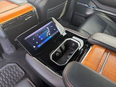 Used 2024 Jeep Grand Wagoneer L Series III image 21